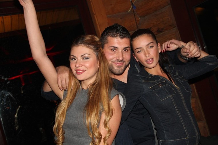 L apres Opening Christmas BASH